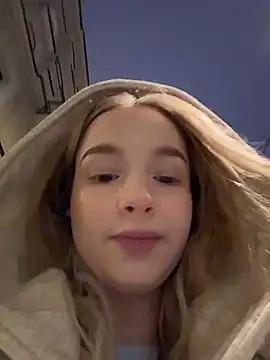 -teenytiny- online show from December 2025 01:51:01 PM