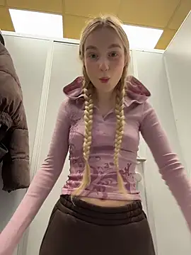 -teenytiny- online show from February 2026 04:24:02 PM