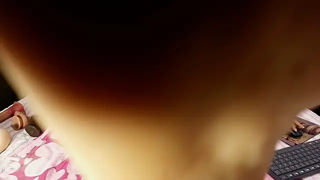 Snapshot of _cataleya_0_0 chatting on April 2026 01:04:01 AM cataleya 0 0 online show from April 2026 01:04:01 AM