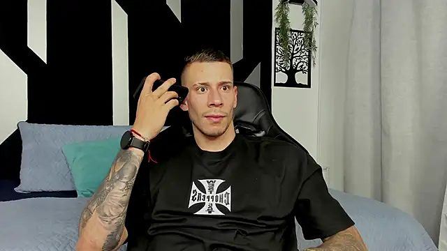 J king   online show from February 2026 10:58:02 PM