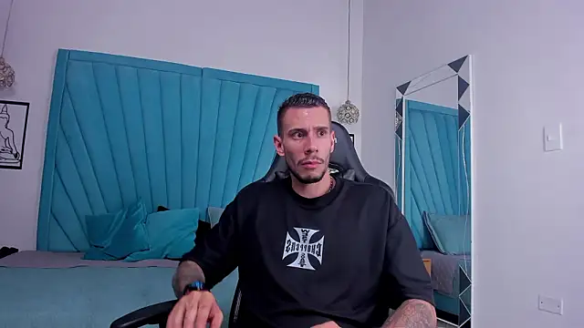 J king   online show from March 2026 01:32:01 AM