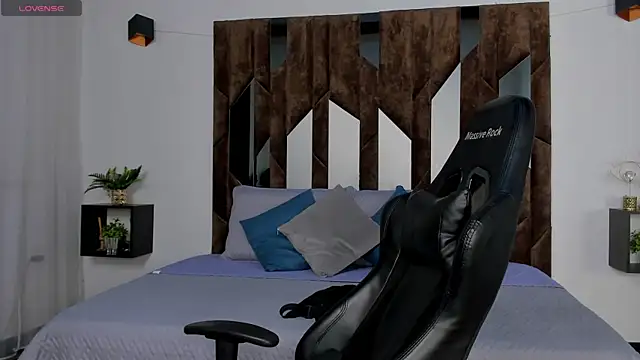 J king   online show from April 2026 11:16:01 PM