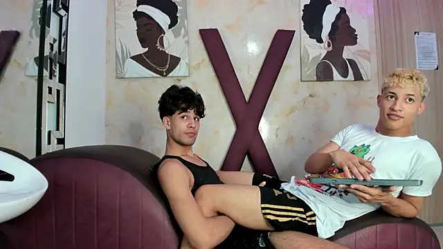 YOUNG GUYS1 online show from April 2026 07:09:01 AM