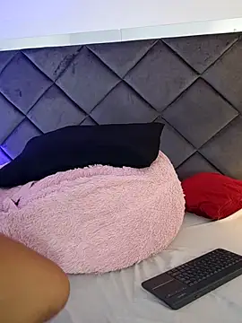 LunaaCurly online show from December 2025 07:54:02 PM