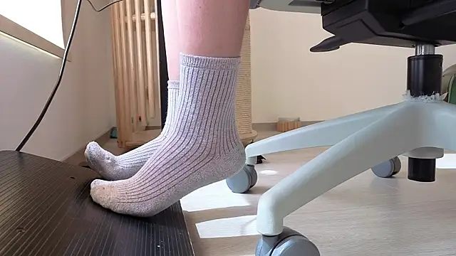 Feetbeth online show from March 2026 07:10:02 PM