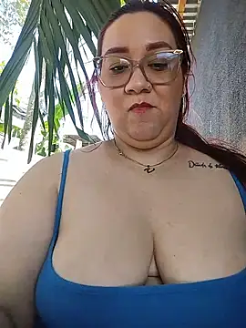 Snapshot of sharon_G chatting on January 2026 05:15:01 PM sharon G online show from January 2026 05:15:01 PM