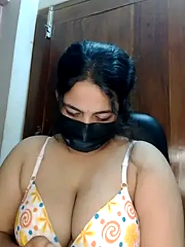 nosrat014 online show from June 2026 06:13:01 PM