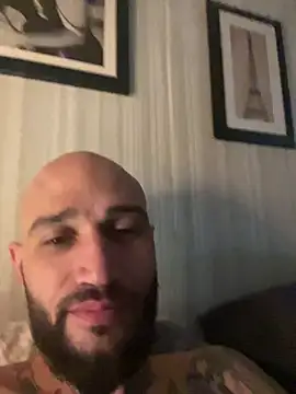 kingNQueen1211 online show from April 2026 05:43:02 AM