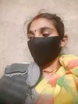 Laxmi9090 online show from February 2026 03:49:02 PM