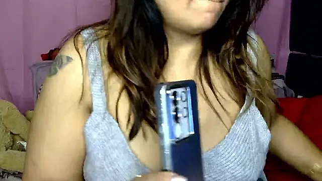 butterflyslay online show from January 2026 04:18:01 AM