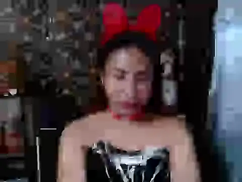 Snapshot of SadisticQueenTS chatting on December 2025 07:14:02 AM SadisticQueenTS online show from December 2025 07:14:02 AM