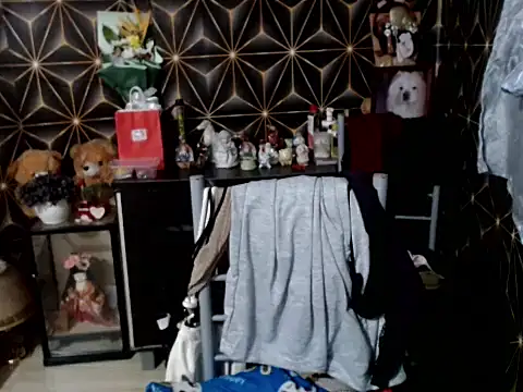 Snapshot of SadisticQueenTS chatting on January 2026 07:21:01 AM SadisticQueenTS online show from January 2026 07:21:01 AM