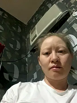 Snapshot of mana-ala chatting on December 2025 09:42:02 PM mana-ala online show from December 2025 09:42:02 PM