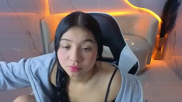 Sofi Adams Tx online show from December 2025 01:19:01 PM