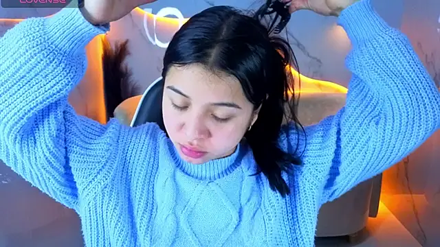 Sofi Adams Tx online show from January 2026 01:02:02 PM