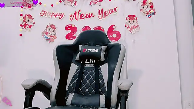 mia eeeee online show from February 2026 01:55:01 PM