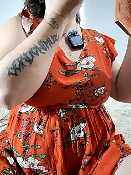 Divine Pouvoir online show from January 2026 04:00:02 PM