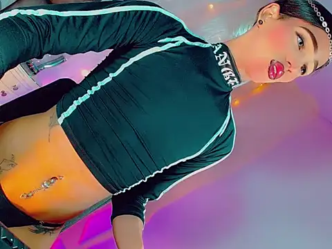 agathaferrer3 online show from February 2026 05:00:02 AM