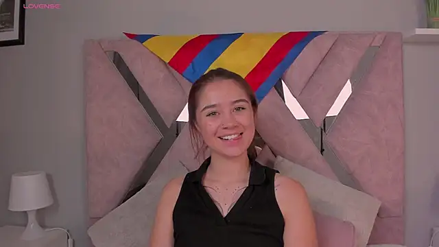 Amelia Saenz  online show from June 2026 01:36:01 PM