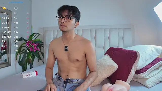 Snapshot of Archie_77 chatting on January 2026 02:36:01 AM Archie 77 online show from January 2026 02:36:01 AM