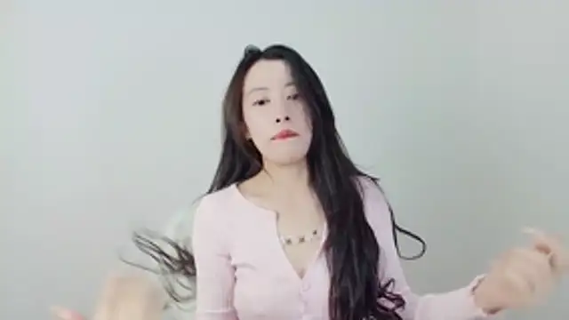 Snapshot of TXMIT chatting on February 2026 12:37:01 PM TXMIT online show from February 2026 12:37:01 PM