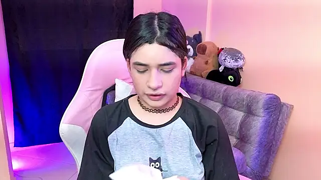 bonnieTaylor1 online show from January 2026 07:39:02 PM