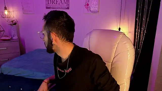 annie and ryan online show from January 2026 03:54:01 AM