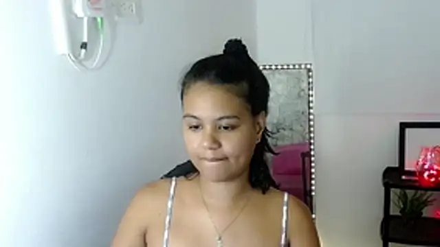 Snapshot of Shawnycarson chatting on April 2026 06:09:02 PM Shawnycarson online show from April 2026 06:09:02 PM