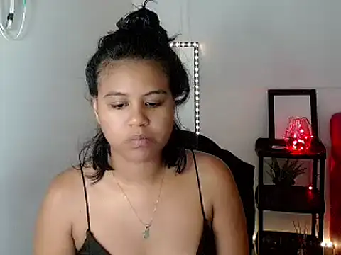 Snapshot of Shawnycarson chatting on April 2026 06:03:02 PM Shawnycarson online show from April 2026 06:03:02 PM