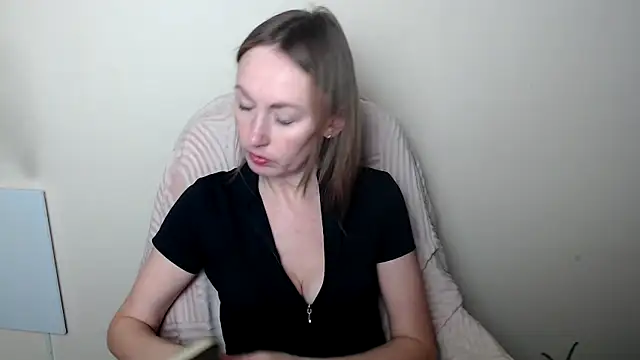 LiaSeass  online show from April 2026 11:43:01 AM