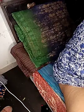 Snapshot of Desi_bhabhi299 chatting on December 2025 05:21:01 PM Desi bhabhi299 online show from December 2025 05:21:01 PM