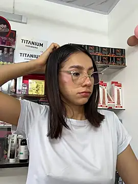 lunaluxury22 online show from March 2026 02:02:02 PM