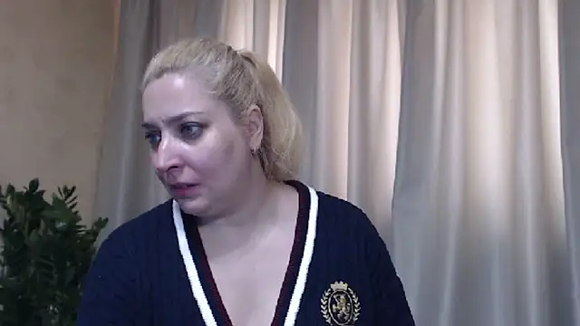 Snapshot of sweetpussy13 chatting on April 2026 05:54:01 AM sweetpussy13 online show from April 2026 05:54:01 AM