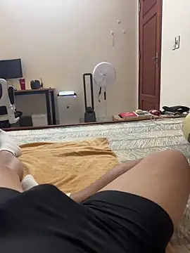 Snapshot of battman4488 chatting on December 2025 03:42:01 PM battman4488 online show from December 2025 03:42:01 PM