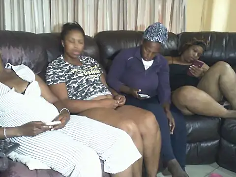 Snapshot of Caramel-goddess18 chatting on February 2026 06:20:02 AM Caramel-goddess18 online show from February 2026 06:20:02 AM