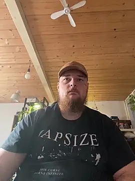 YoursxTruly online show from December 2025 11:37:02 AM