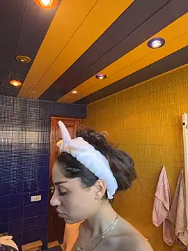 SilkyMira online show from February 2026 01:43:01 PM