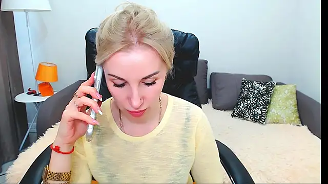 Snapshot of Hanna--Sweet chatting on May 2026 12:21:02 PM Hanna--Sweet online show from May 2026 12:21:02 PM