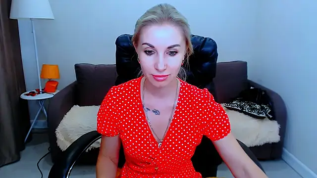 Snapshot of Hanna--Sweet chatting on July 2026 04:09:02 PM Hanna--Sweet online show from July 2026 04:09:02 PM