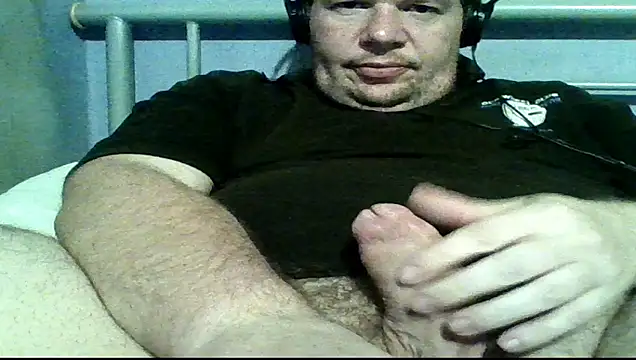 Snapshot of mrhardcock12 chatting on February 2026 08:57:02 PM mrhardcock12 online show from February 2026 08:57:02 PM