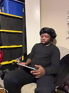 Snapshot of YourLittleBoyfriend chatting on February 2026 01:47:02 AM YourLittleBoyfriend online show from February 2026 01:47:02 AM