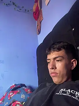 Juan Gomezz26 online show from April 2026 09:26:01 PM