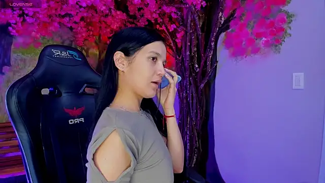 marahanson  online show from January 2026 05:27:02 PM