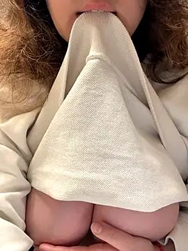 luisa evans online show from December 2025 09:19:02 PM