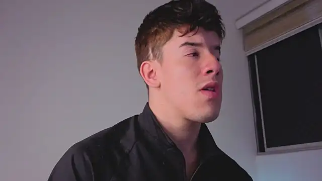 Snapshot of maxxcooper1 chatting on December 2025 07:36:02 AM maxxcooper1 online show from December 2025 07:36:02 AM