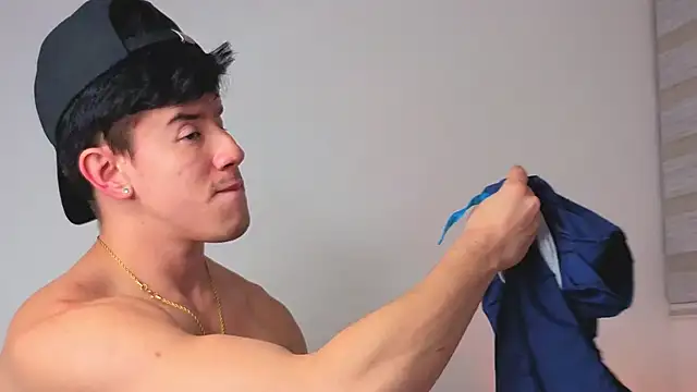 Snapshot of maxxcooper1 chatting on January 2026 03:01:02 AM maxxcooper1 online show from January 2026 03:01:02 AM