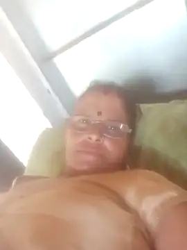 Snapshot of Pinki_rajak chatting on May 2026 06:10:01 AM Pinki rajak online show from May 2026 06:10:01 AM