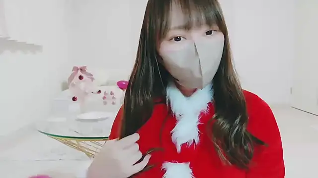 Snapshot of yuyuchan__ chatting on December 2025 11:07:01 AM yuyuchan online show from December 2025 11:07:01 AM