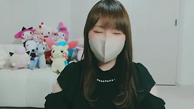 yuyuchan   online show from April 2026 10:44:01 AM