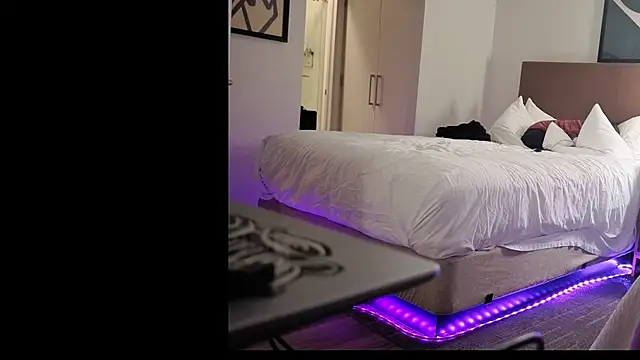 bluntbeautyxo online show from December 2025 01:10:01 AM